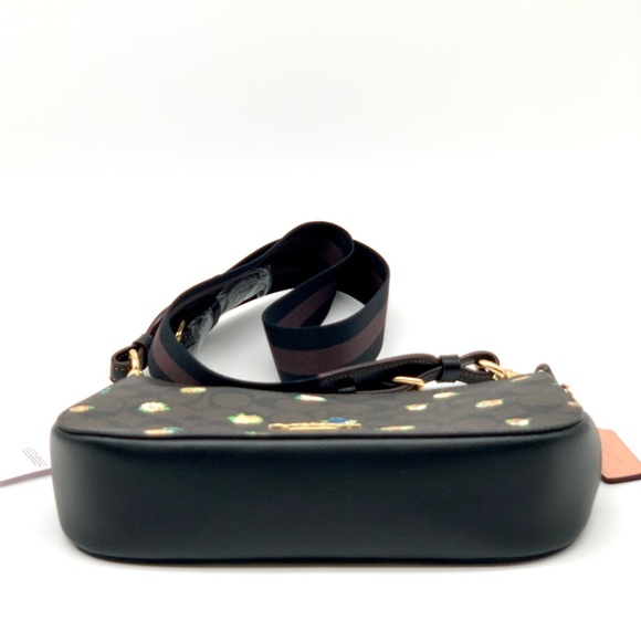 Coach 
Jes Baguette In Signature Canvas With Vintage Mini Rose Print - Picture 3 of 10